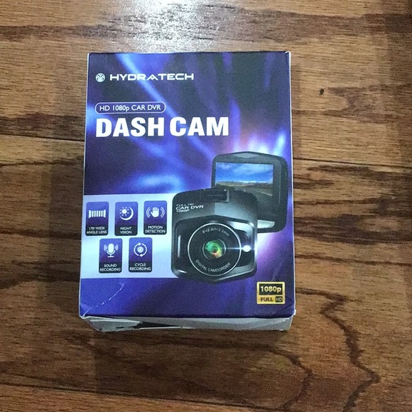 Dash Cam - Picture 1 of 4